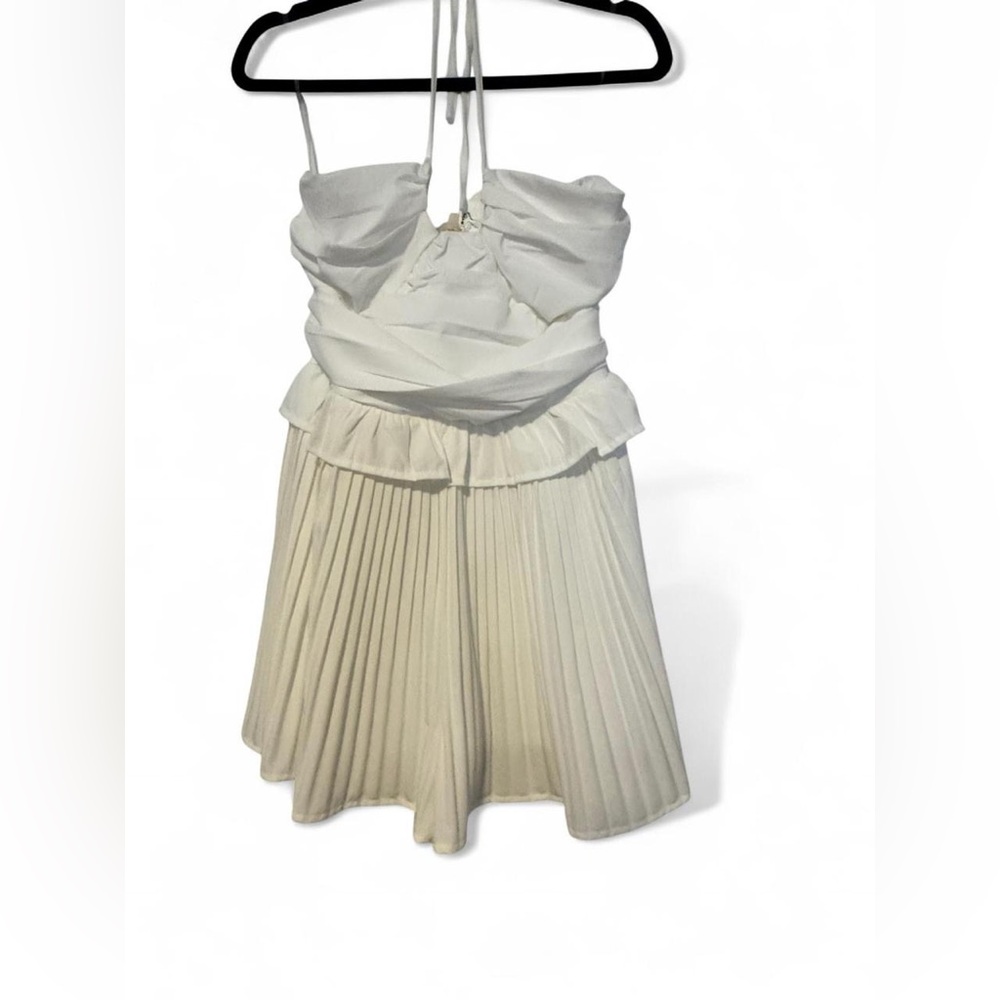Entro by Anthropologie White Strapless Pleated Romper Size Medium